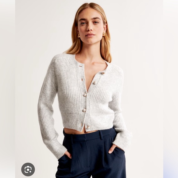 Abercrombie & Fitch Sweaters - Pearl button soft cardigan